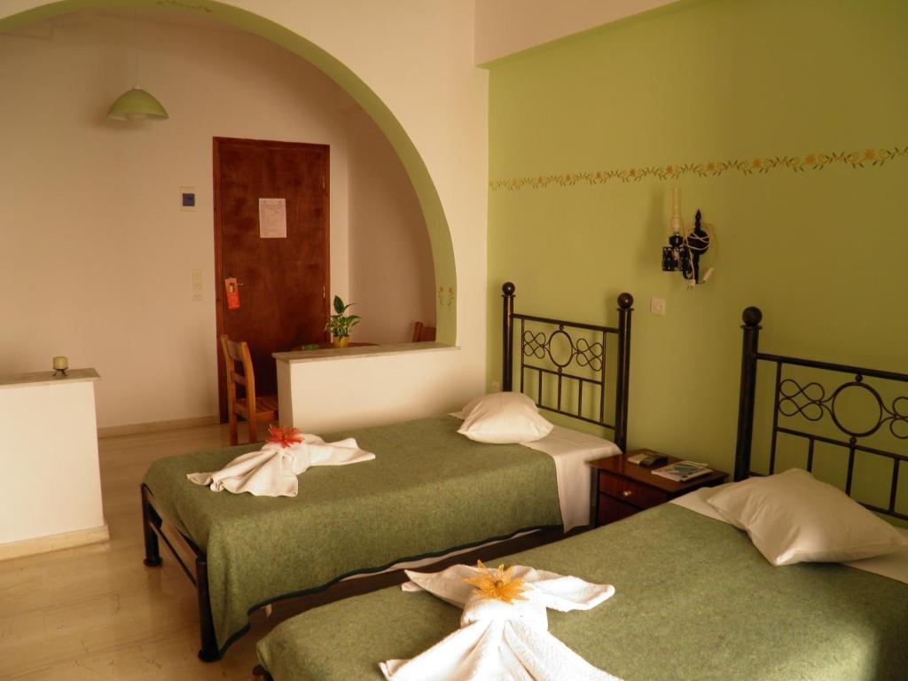 Mirsini Pansion Hotel Karterados  Bilik gambar