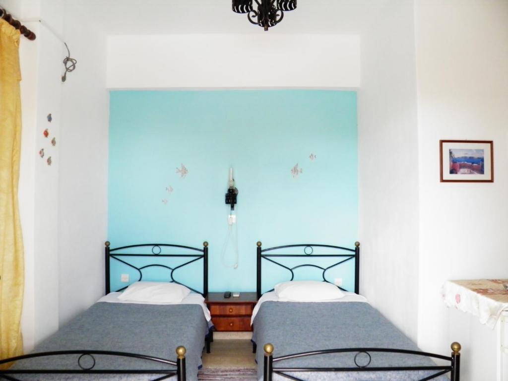 Mirsini Pansion Hotel Karterados  Bilik gambar